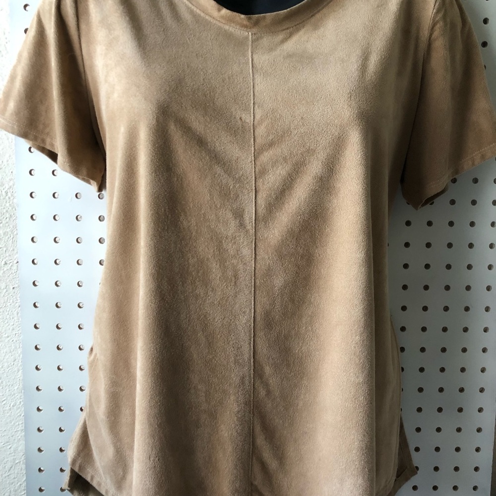 Moa Moa Tan Short Sleeve Ultra Suede Dovetail Top size L